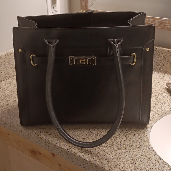 Black Handbag - Picture 5 of 6